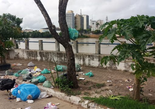 Coleta de lixo domiciliar em Campos pode ser paralisada na próxima semana Coleta de lixo domiciliar em Campos pode ser paralisada na próxima semana