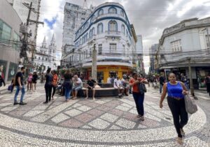 Comércio de Campos terá flexibilização de jornada na semana dos feriados