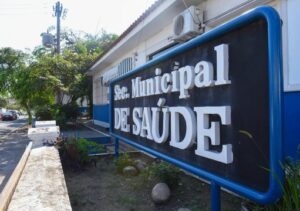 Em meio a embate político, Justiça determina repasse à Saúde de Campos