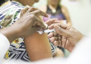 Internações por síndrome respiratória continuam acima do esperado no Rio