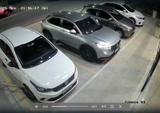 Polícia cumpre mandados de prisão contra quadrilha que roubava carros de luxo em Campos Polícia cumpre mandados de prisão contra quadrilha que roubava carros de luxo em Campos