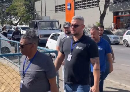Prefeitura de Campos retoma três quiosques abandonados em operação conjunta
