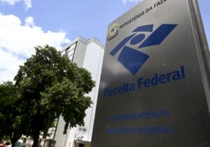 Receita paga nesta quinta terceiro lote de restituição do IR de 2025
