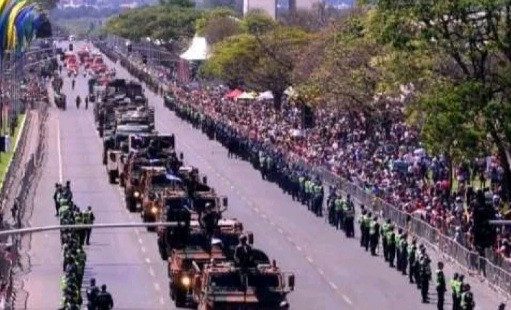Entre manifestações e desfiles, o 7 de setembro que sequer ‘deu’ feriado Entre manifestações e desfiles, o 7 de setembro que sequer ‘deu’ feriado