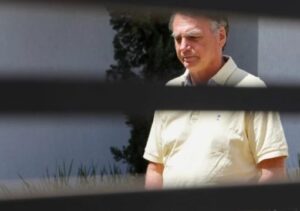 PM comunica ao STF substituição do carregador da tornozeleira de Bolsonaro Defesa de Bolsonaro recorre ao STF e pede revisão da pena de 27 anos por tentativa de golpe