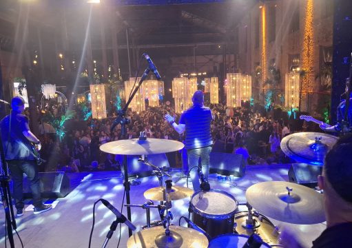 Mais uma festa impressionante Mais uma festa impressionante