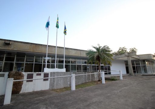 Campos: Academia Pedralva Letras e Artes retoma atividades no Palácio da Cultura em noite de celebração Campos: Academia Pedralva Letras e Artes retoma atividades no Palácio da Cultura em noite de celebração