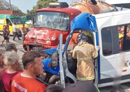 Duas mortes em acidente na BR-101: motorista do caminhão é identificado e deve responder por homicídio culposo