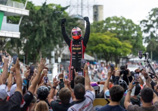 BRB Stock Car se despede da temporada com corrida emocionante e vitória de Arthur Leist em Interlagos BRB Stock Car se despede da temporada com corrida emocionante e vitória de Arthur Leist em Interlagos