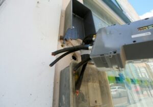 Banco tem fiação de energia furtada em área central de Campos