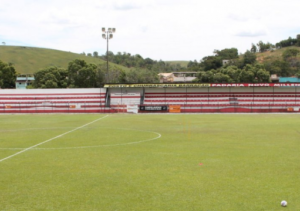 Cardoso Moreira anuncia retorno ao futebol profissional