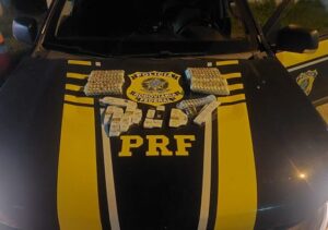 PRF apreende 250 frascos de medicamentos para emagrecimento na BR-356