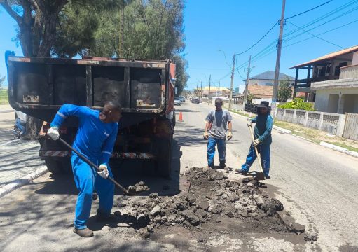 Prefeitura realiza Operação Tapa Buracos em Farol de São Tomé Prefeitura realiza Operação Tapa Buracos em Farol de São Tomé