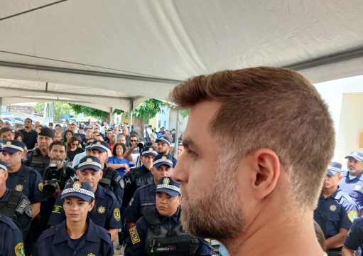 Campos forma primeira turma da Guarda Municipal armada e inicia nova fase na segurança Campos forma primeira turma da Guarda Municipal armada e inicia nova fase na segurança