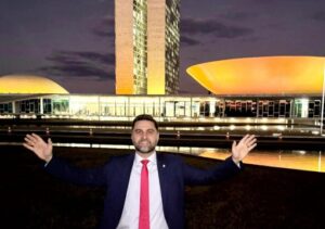 Entre Campos e Brasília: futuro de Wladimir deve ser definido até abril