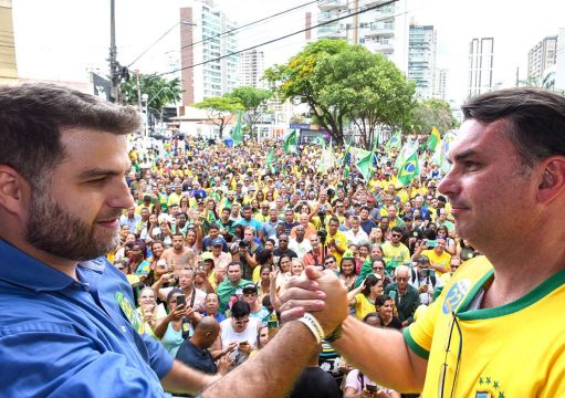 Flávio Bolsonaro convida Wladimir para o PL e coordenação regional de campanha Flávio Bolsonaro convida Wladimir para o PL e coordenação regional de campanha