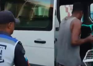 Homem é preso por agressão, ameaça e injúria no Centro de Campos Homem é preso por agressão, ameaça e injúria no Centro de Campos