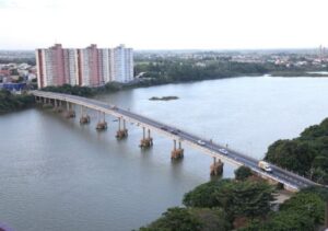 Jovem é baleada ao reagir a assalto em Campos Jovem é baleada ao reagir a assalto em Campos