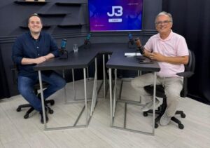 No J3Cast desta quarta-feira o convidado é o cantor e maestro Juan Gorrin No J3Cast desta quarta-feira o convidado é o cantor e maestro Juan Gorrin