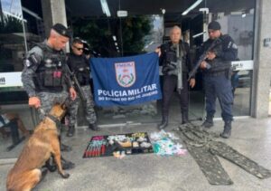 Operação com cães apreende drogas, arma e munições em Ururaí