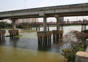 Arquiteto propõe uso emergencial da Ponte Leonel Brizola após interdição da Barcelos Martins Arquiteto propõe uso emergencial da Ponte Leonel Brizola após interdição da Barcelos Martins