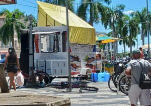 Centro de Campos enfrenta desordem urbana e ocupação irregular de calçadas