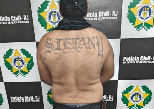 Homem é preso por tentativa de homicídio após atropelamento na Ponte Leonel Brizola Homem é preso por tentativa de homicídio após atropelamento na Ponte Leonel Brizola