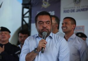 Multa aplicada pelo TSE contra Cláudio Castro chega a quase R$ 1 milhão Multa aplicada pelo TSE contra Cláudio Castro chega a quase R$ 1 milhão