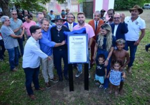 Pedra fundamental marca início da central de abastecimento de Campos
