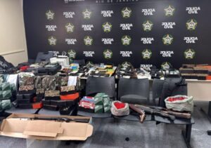 Polícia Civil realiza operação contra tráfico de armas em Campos