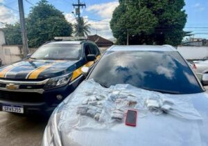 Quase 10 kg de drogas são apreendidas pela polícia com mulher em Rio das Ostras