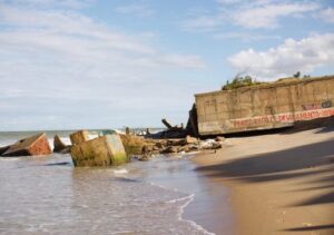 Definida empresa que fará estudo de viabilidade para conter erosão costeira em Atafona e Açu