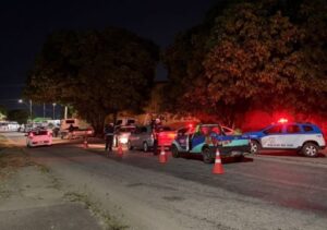 Operação integrada retira das ruas mais de 200 veículos irregulares