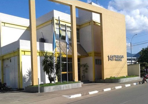 Polícia investiga companheiro que fugiu após mulher ser morta em São Fidélis Polícia investiga companheiro que fugiu após mulher ser morta em São Fidélis