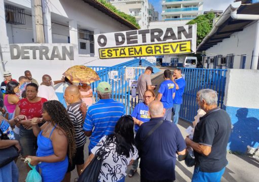 Servidores do Detran-RJ anunciam greve a partir desta segunda Servidores do Detran-RJ anunciam greve a partir desta segunda