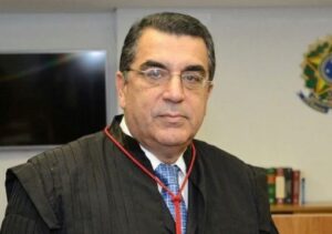 Corpo de desembargador desaparecido é encontrado em trilha no Rio