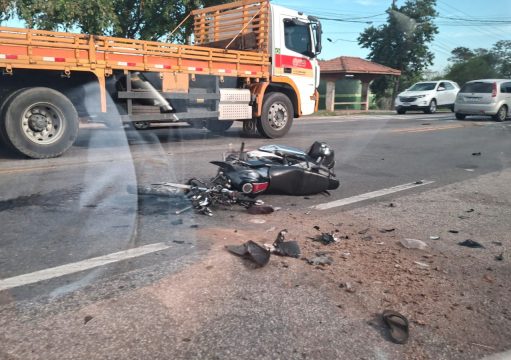 Motociclista fica ferido após colisão com carro na BR-101, na Tapera Motociclista fica ferido após colisão com carro na BR-101, na Tapera