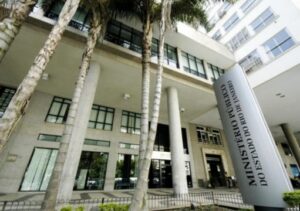 PMs são denunciados por morte de empresário no Rio