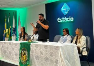 Profissionais do Grupo IMNE participam da Semana de Enfermagem em universidade de Campos