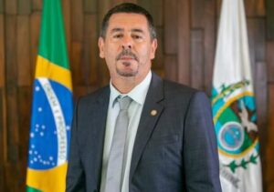 Deputado estadual Val Ceasa é alvo de operação por suposta ligação com facção criminosa no Rio Deputado estadual Val Ceasa é alvo de operação por suposta ligação com facção criminosa no Rio