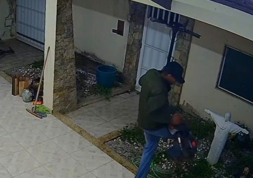 Homem é preso após invadir casa de influenciador de Campos e furtar patinete elétrico Homem é preso após invadir casa de influenciador de Campos e furtar patinete elétrico