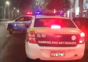 Homens com extensa ficha criminal são detidos pela Guarda em frente à Praça São Salvador