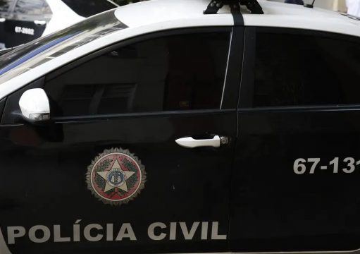 Polícia prende líder do Comando Vermelho ligado a roubos de cargas Polícia prende líder do Comando Vermelho ligado a roubos de cargas