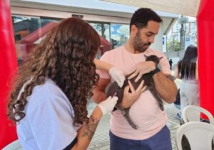 CCZ alerta para importância da vacina antirrábica para cães e gatos