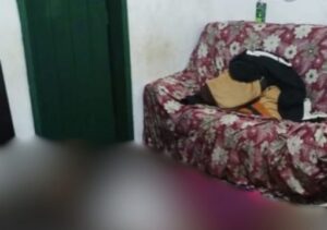 Dois irmãos são executados dentro de casa em Morro do Coco; criminosos invadem imóvel e gritam nome de facção Dois irmãos são executados dentro de casa em Morro do Coco; criminosos invadem imóvel e gritam nome de facção