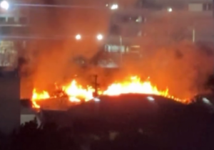 Incêndio atinge terreno baldio no Parque Rosário, em Campos