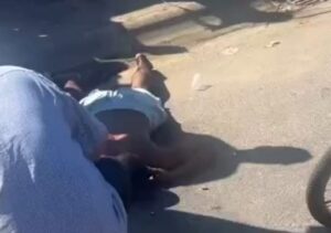 Jovem é morto a tiros e duas pessoas ficam feridas no Parque Santa Clara, em Campos Jovem é morto a tiros e duas pessoas ficam feridas no Parque Santa Clara, em Campos