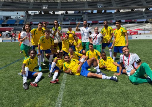 Seleção da Copa Mundial de Futebol Unificado, com campistas, disputa semifinal nesta sexta em Paris Seleção da Copa Mundial de Futebol Unificado, com campistas, disputa semifinal nesta sexta em Paris
