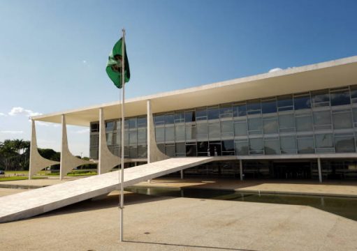 AGOSTO — Vai começar a campanha rumo ao Planalto que deve ser a mais baixa da história AGOSTO — Vai começar a campanha rumo ao Planalto que deve ser a mais baixa da história