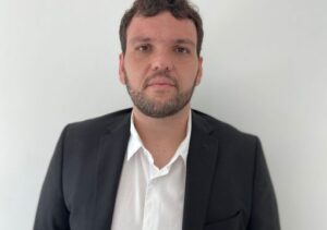 Advogado campista cria guia prático sobre assédio político no ambiente de trabalho